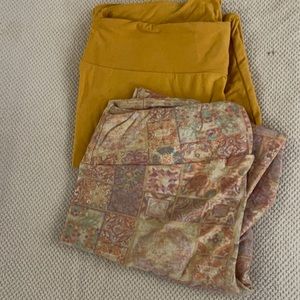 Lot of 2. LuLaRoe leggings. Size TC.